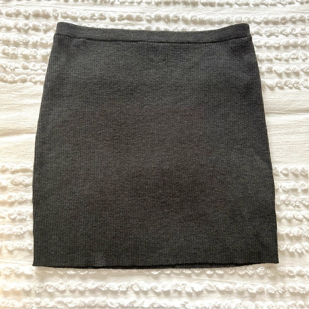 Eileen Fisher Women’s gray washable wool sweater Mini Skirt Sz XS